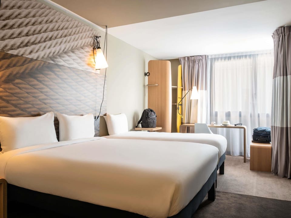 Standard Room, 3 Twin Beds | Desk, soundproofing, iron/ironing board, free cribs/infant beds