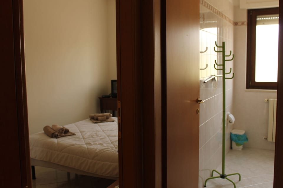 Double Room (Primula) | Free WiFi, bed sheets