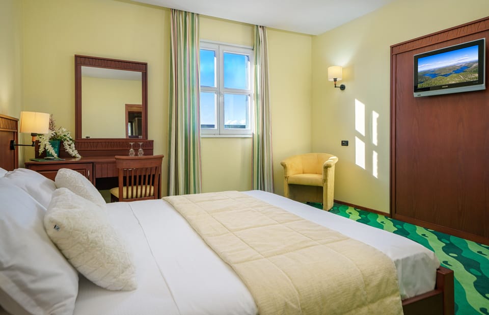 Egyptian cotton sheets, premium bedding, Select Comfort beds