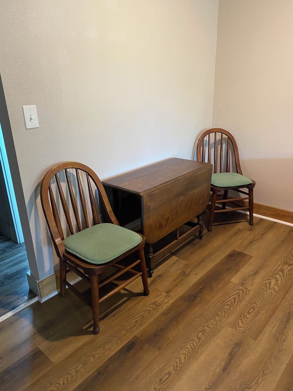 Standard Room, 1 King Bed, Non Smoking | Free WiFi