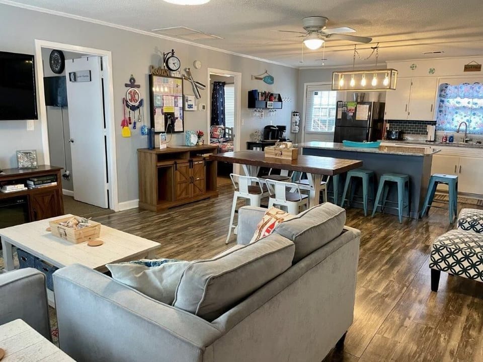 Living and Dining Area