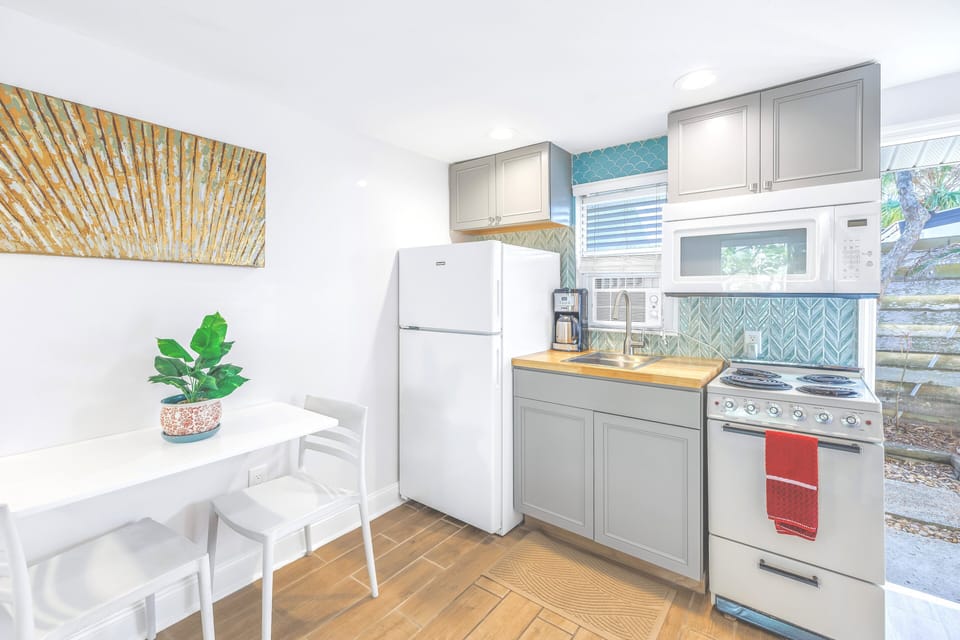 Kitchenette with all major and minor appliances.