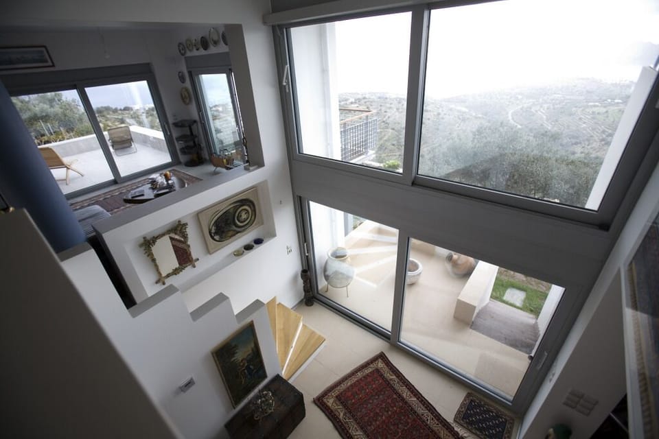 Glass wall