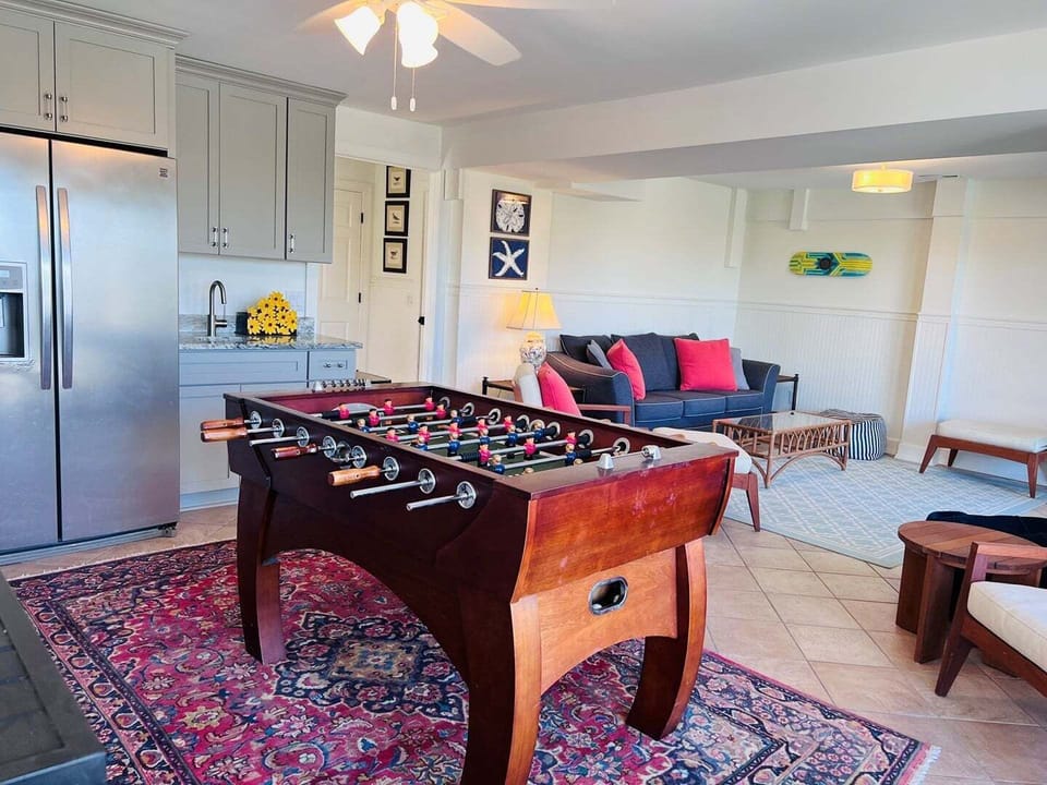 Ground Level Entertainment Room