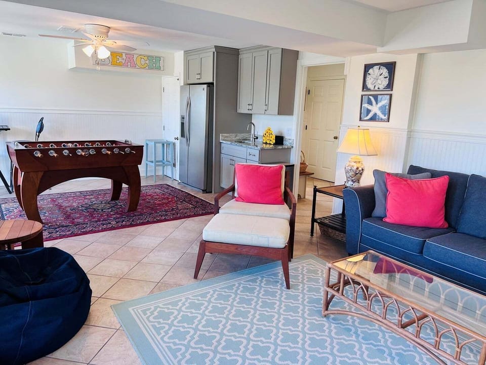 Ground Level Entertainment Room