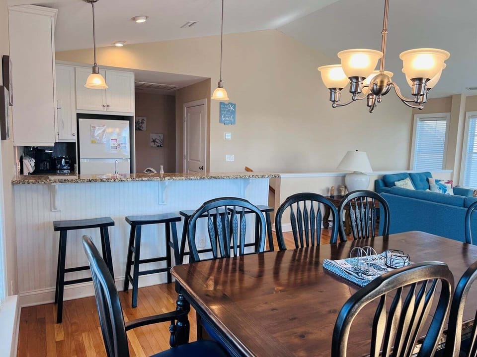 Upper Level Dining And Kitchen Area