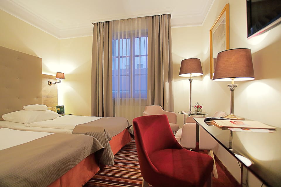 Premium bedding, minibar, in-room safe, desk