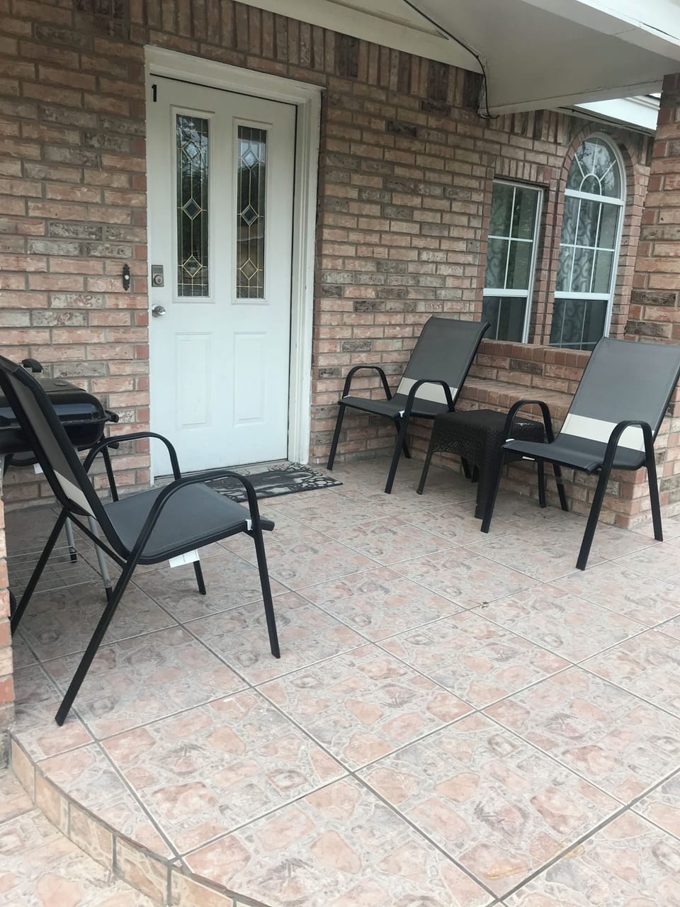 Outdoor front porch with BBQ PIT 