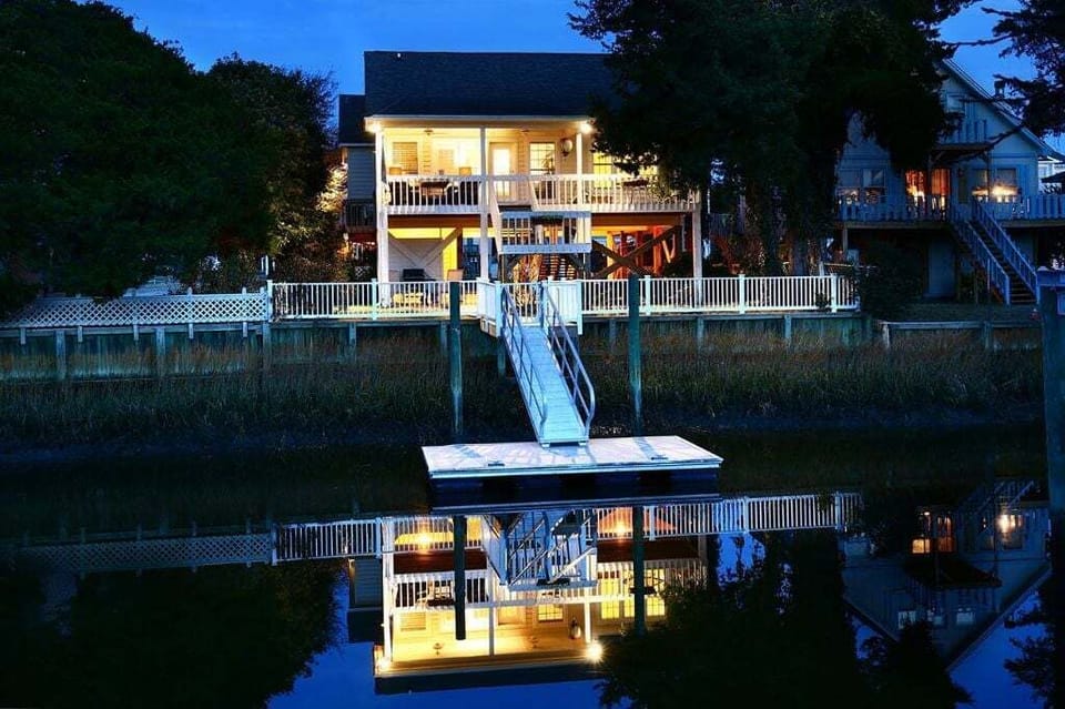 Twilight Back Exterior