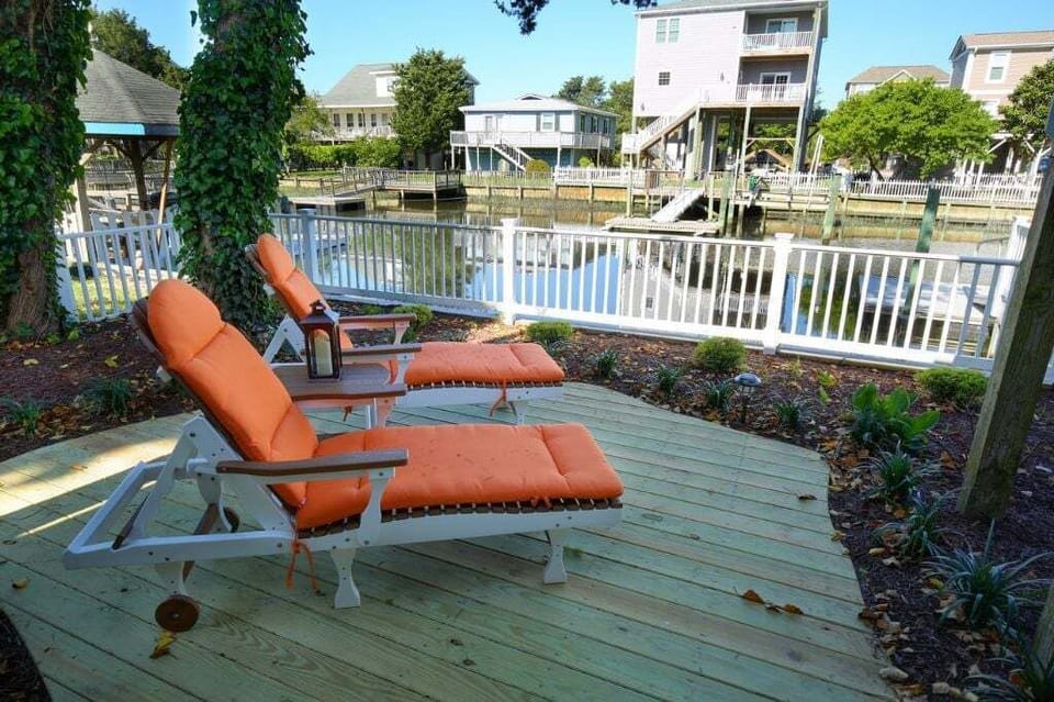 Ground Level Deck