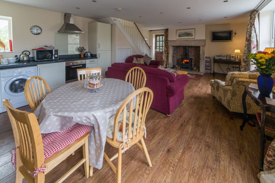 Riding Cottage has a relaxed spacious open plan country style