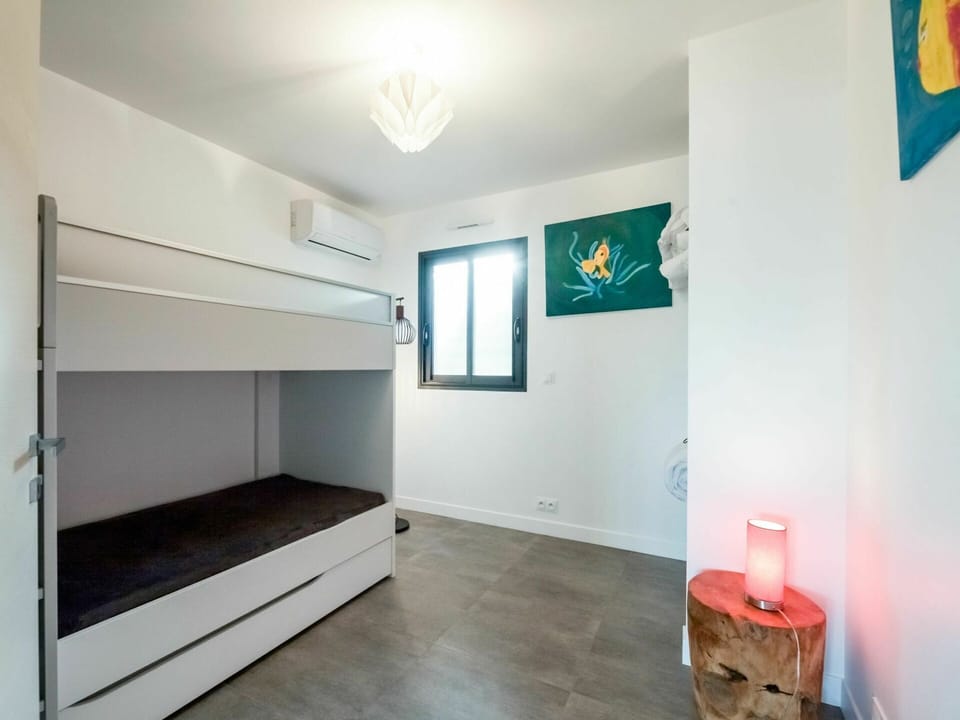Property, Wood, Interior Design, Flooring, Comfort, Floor, Wall, Paint, Hardwood