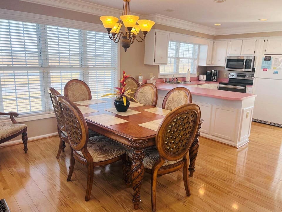 Lower Level Dining Area