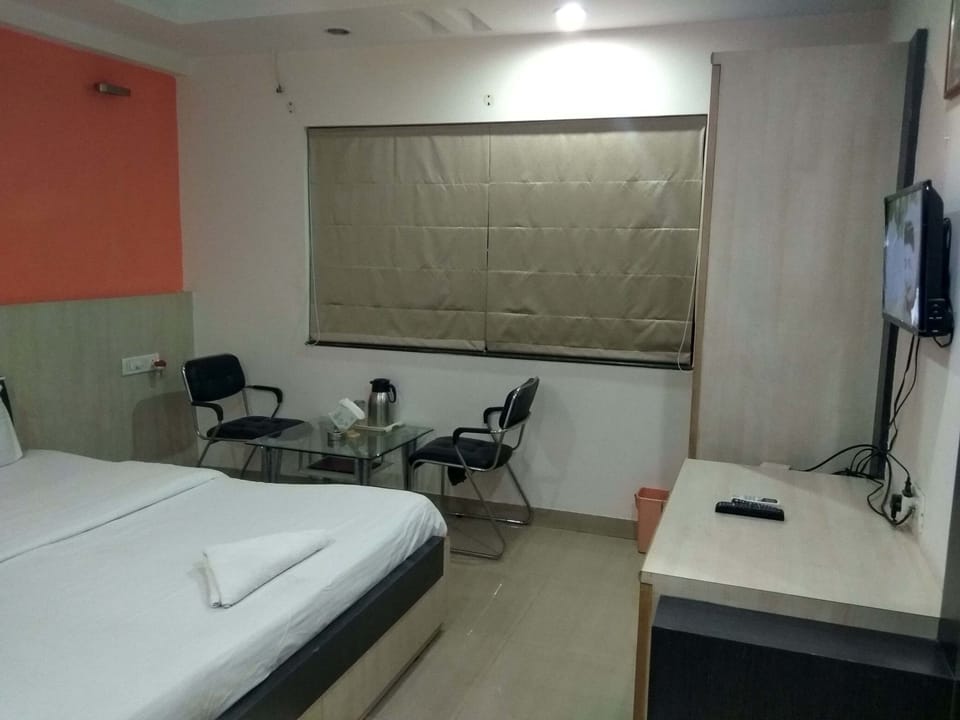 Deluxe Double Room, 1 Double Bed, Smoking, City View | Exterior