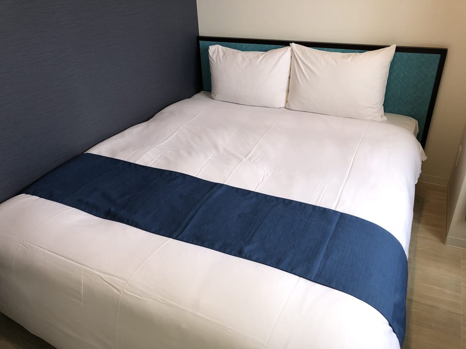 Double Room, Shared Bathroom | Desk, laptop workspace, blackout drapes, free WiFi