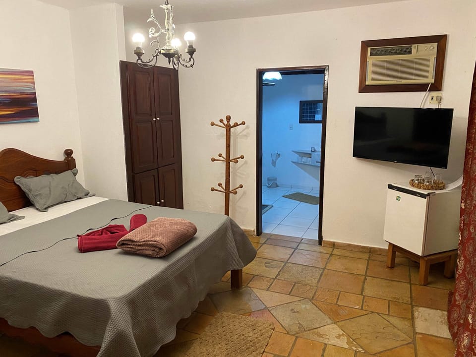 Deluxe Suite | 1 bedroom, down comforters, Select Comfort beds, minibar