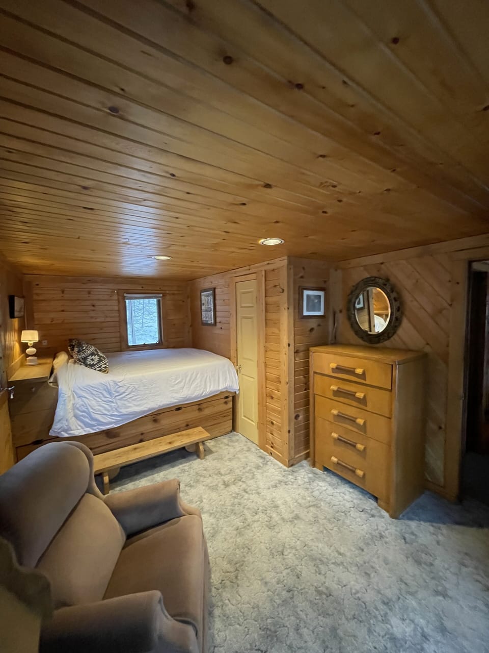 Master Bedroom with queen memory foam mattress