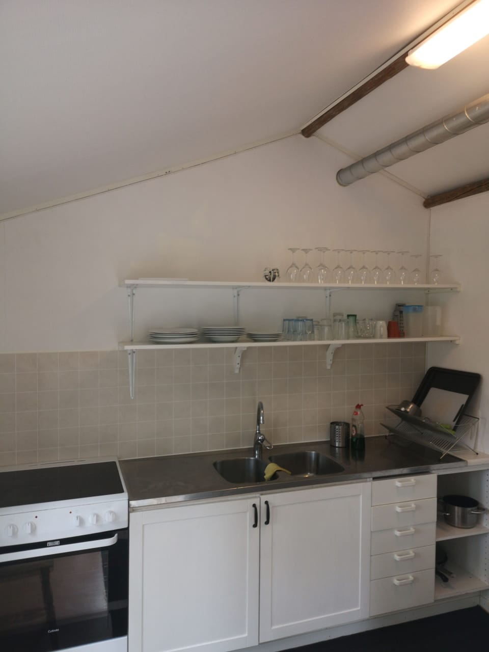 Cabin | Shared kitchen | Fridge, shared microwave, electric kettle