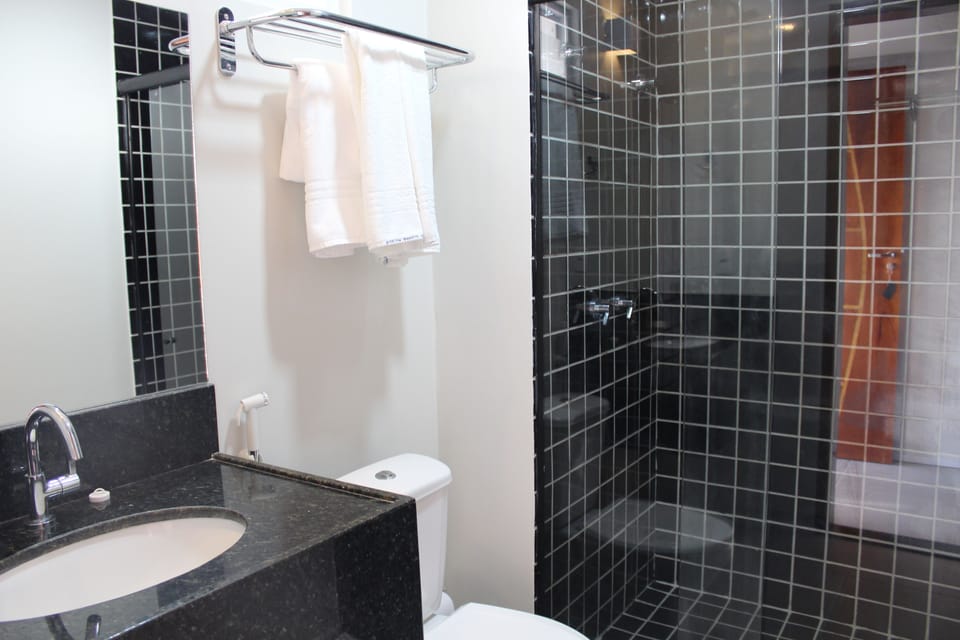 Shower, towels
