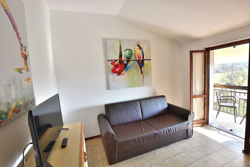 Apartment, 2 Bedrooms, Non Smoking | Living area | Flat-screen TV
