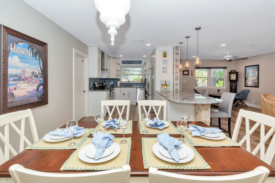 Dining Area, Kitchen and Bar with Place Settings for 12