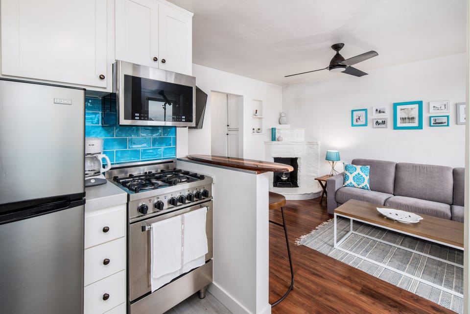 Stainless steel appliances & gas range