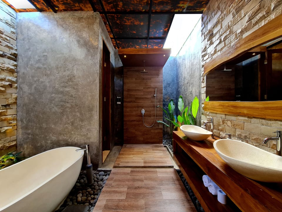 Two-Bedroom Superior Villa with Private Pool | Bathroom | Shower, free toiletries, hair dryer, towels