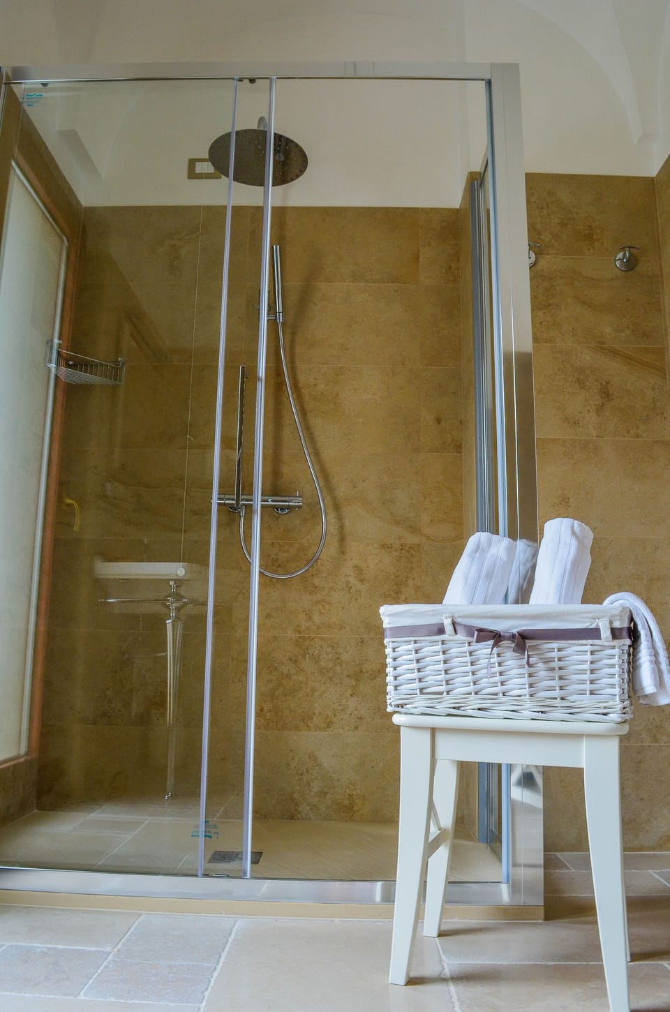 Exclusive Suite | Bathroom | Free toiletries, hair dryer, bidet, towels
