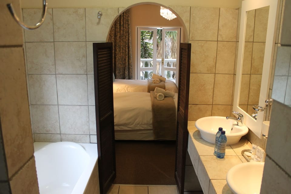 Superior Double or Twin Room | Bathroom | Free toiletries, hair dryer, towels, soap
