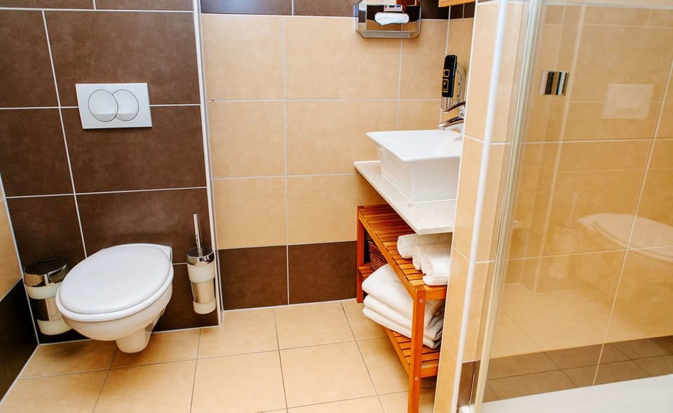 Family Room (for 3 people) | Bathroom | Hair dryer, towels