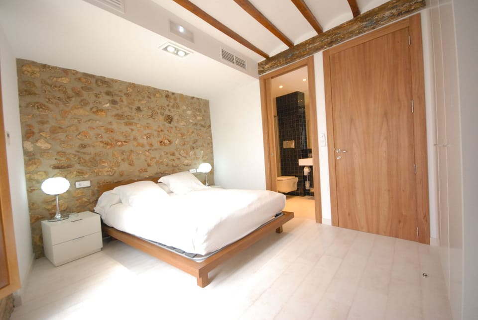 Double Room, Annex Building | Minibar, in-room safe, individually decorated, desk