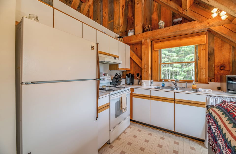 Full Suite kitchen for a private dinner or morning coffee