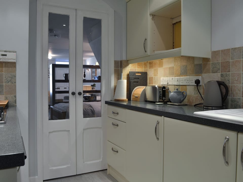 Kitchen | Lower Sycamore Cottage - Sycamore Cottages, Ambleside