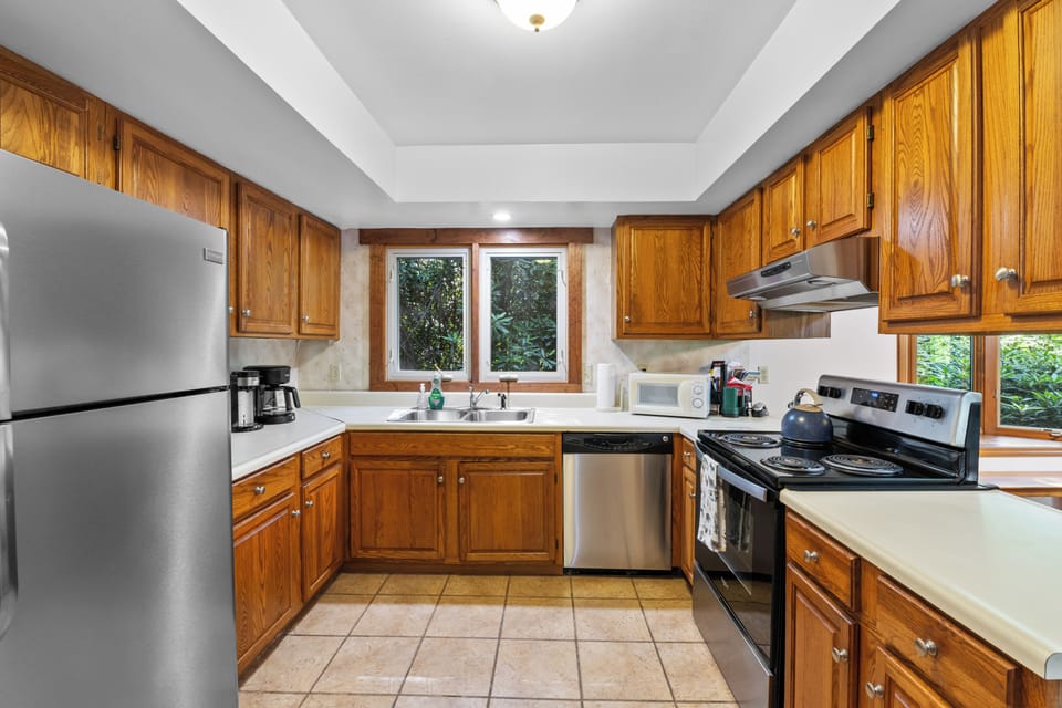 Main Level, Kitchen