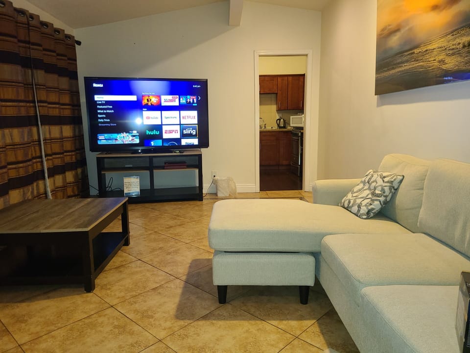 Smart TV, Fast 550 Mbps WiFi for work or streaming. Wired and Wireless Internet.