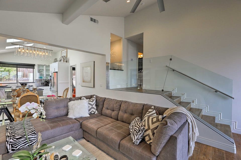 Comfortable and cozy
Relax and enjoy 