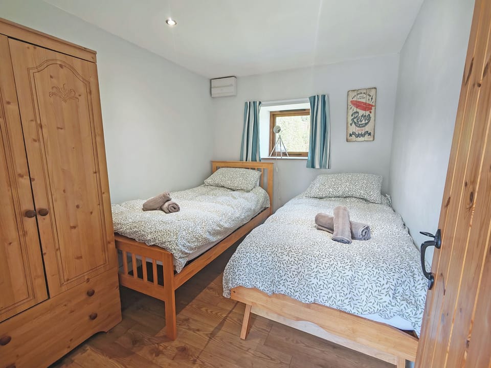Bedroom 2 - Twin beds, pushed together to make King size bed | Stonechat Barn - Little Derril, Derril, near Bude