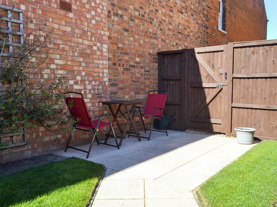 Sitting-out-area | The Hideaway, Sheringham
