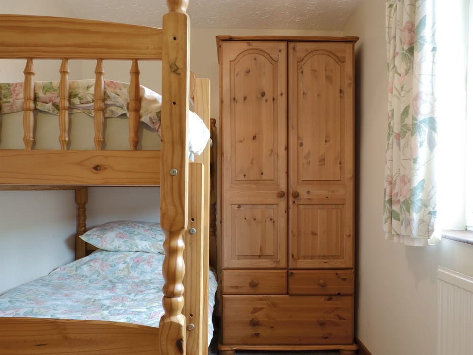 Comfortable bunk bedroom | Stable Cottage 7 - Moor Farm Stable Cottages, Foxley, near Fakenham