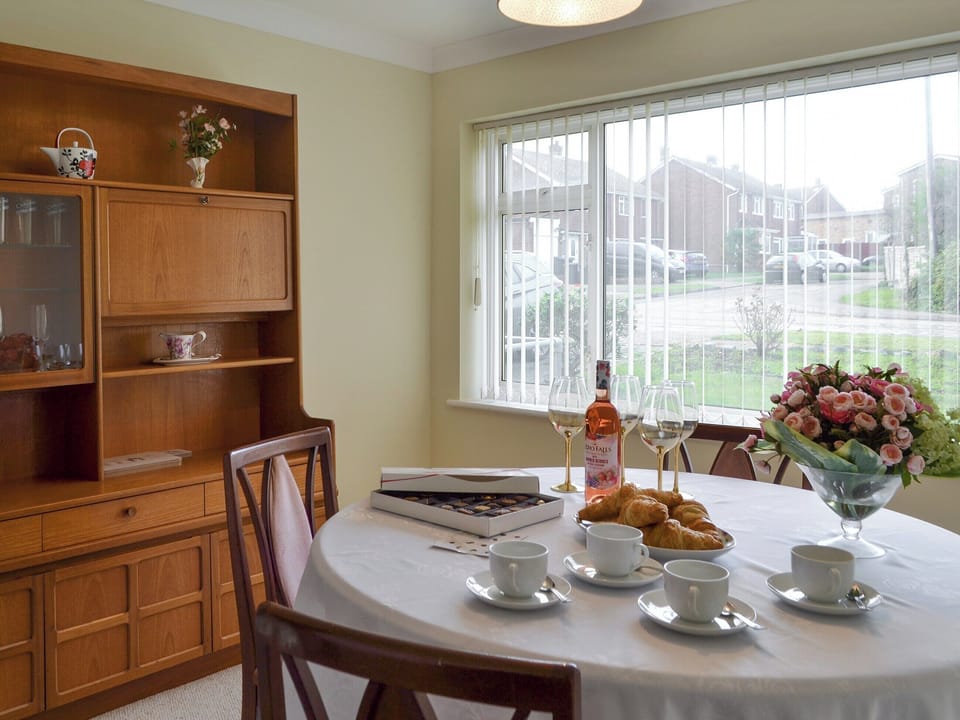 Light and airy dining room | The Warren, Whitstable