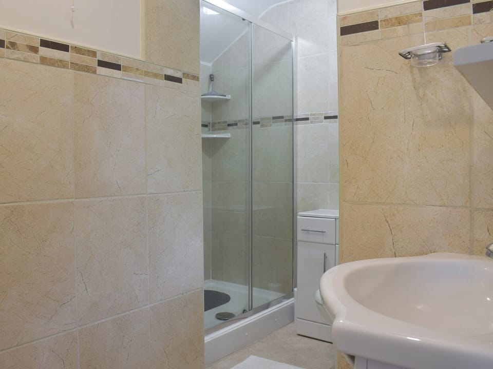 Shower room | Cobb&rsquo;s Cottage, Grosmont, near Whitby