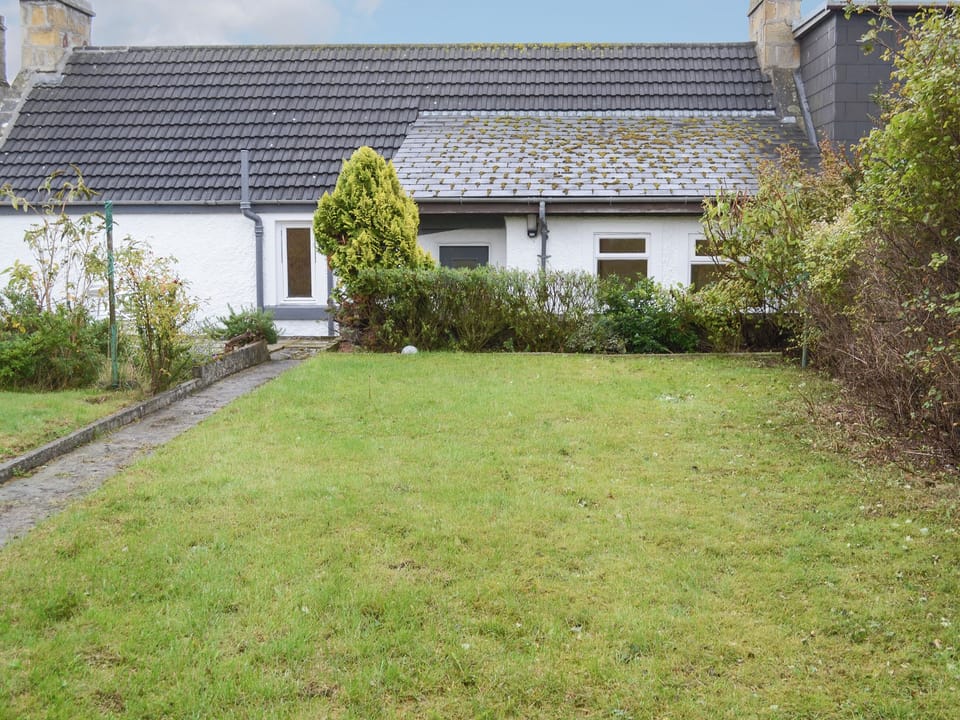 Garden | Fisher&rsquo;s Cottage, Balintore, near Tain