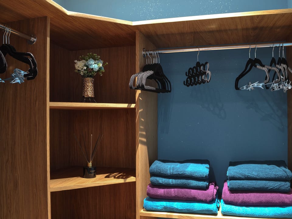 walk-in wardrobe | Skipper&rsquo;s Retreat, Clachan Sands, Isle of North Uist