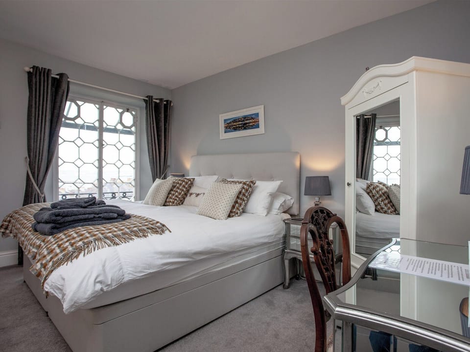Master bedroom | Ranscombe House, Brixham