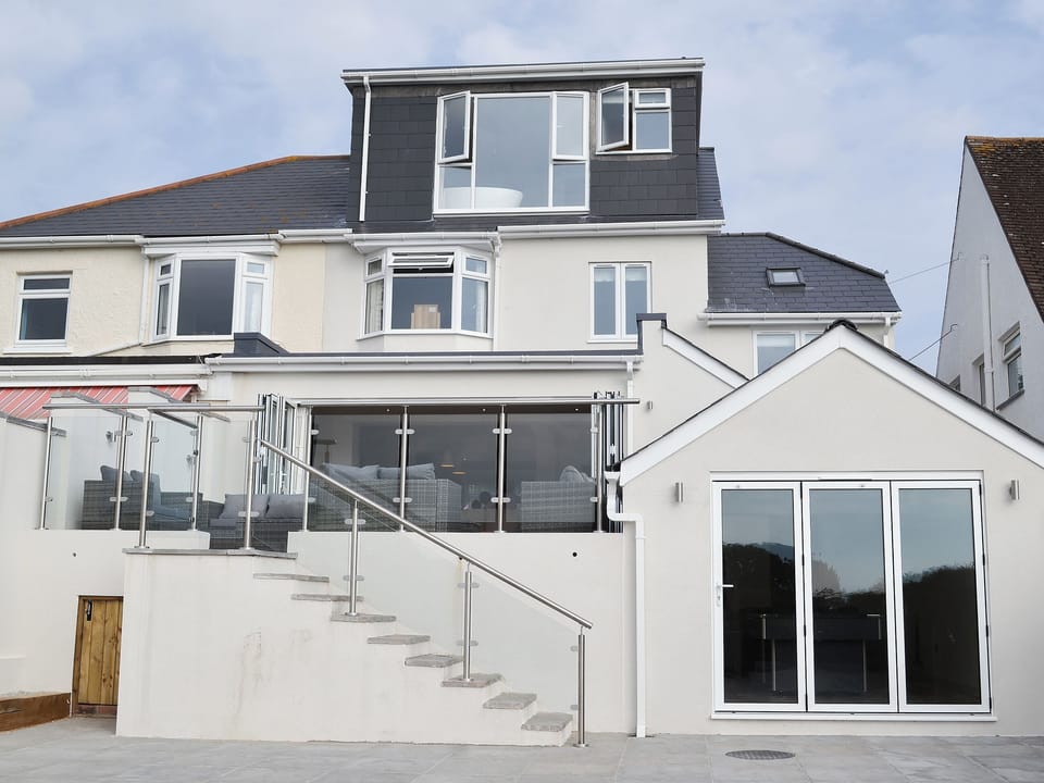 Delightful extended semi-detached holiday home | Estuary View, Exmouth