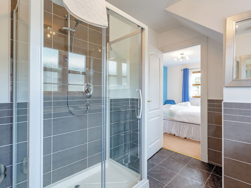 En-suite | The Lookout, Aviemore