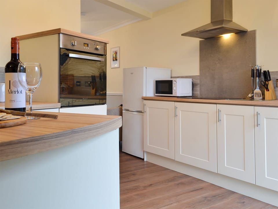 Large kitchen area | The Horseshoes, Hornsea