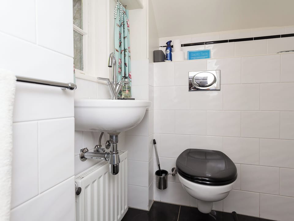 Shower room | Big Barns Cottage, Dunrobin, near Golspie