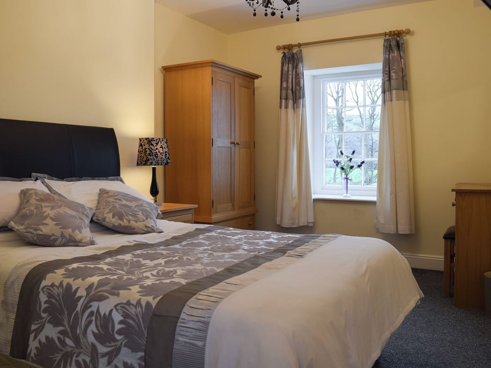 Double bedroom | Maesbangor Farmhouse - Maesbangor, Capel Bangor, near Aberystwyth