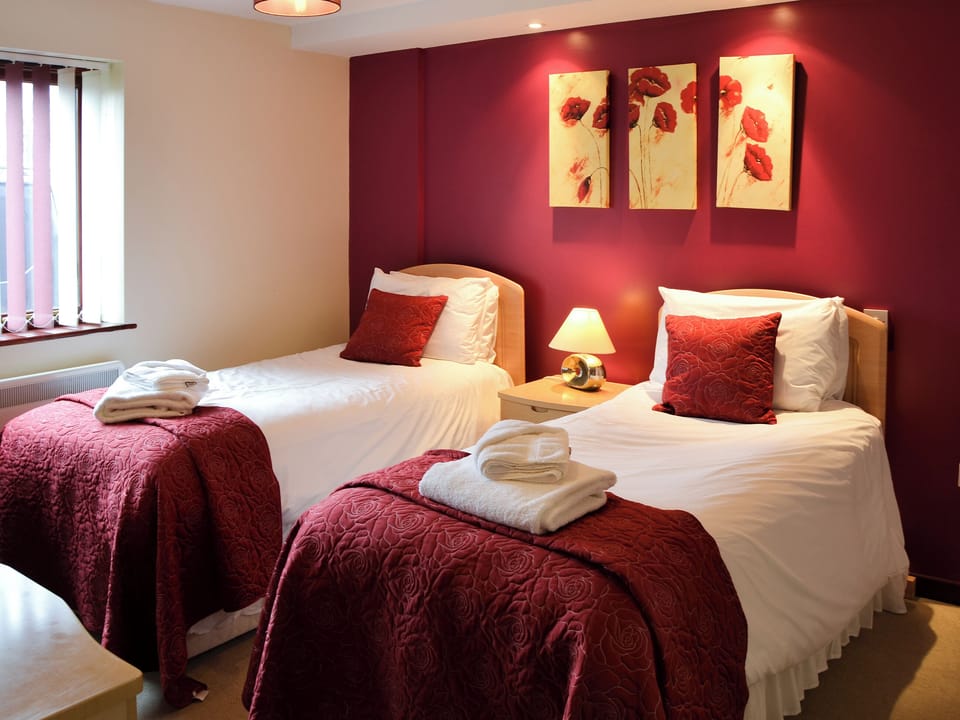 Twin bedroom | Kestrel Cottage, Horning, near Wroxham